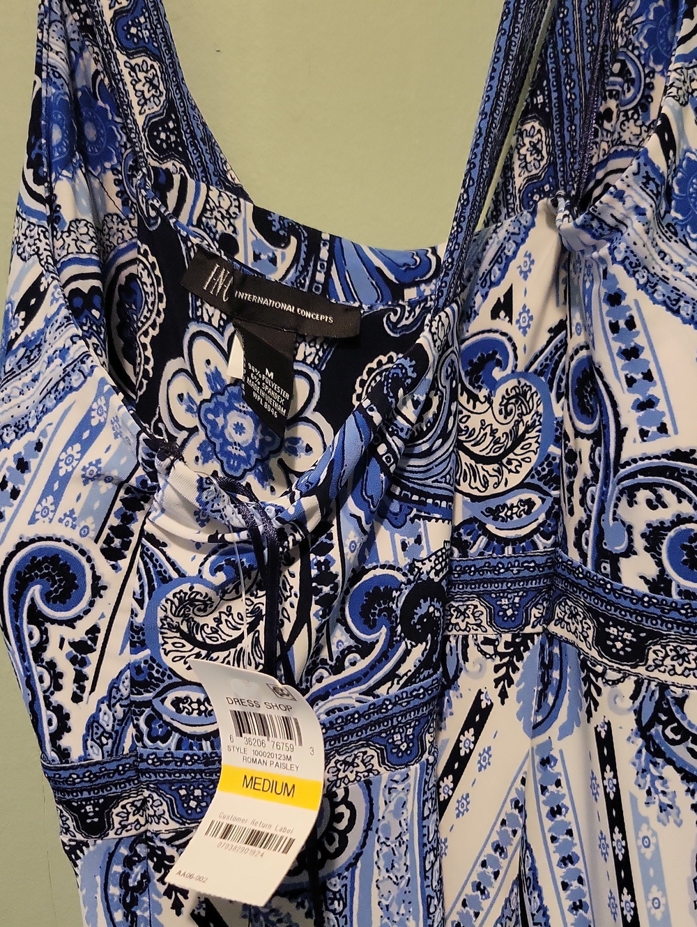 Dress - Picture 4 of 4